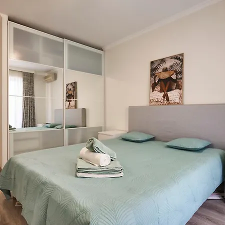 Moderne 2/3 Pieces Pres Du Port Appartement